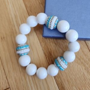 White beaded bracelet